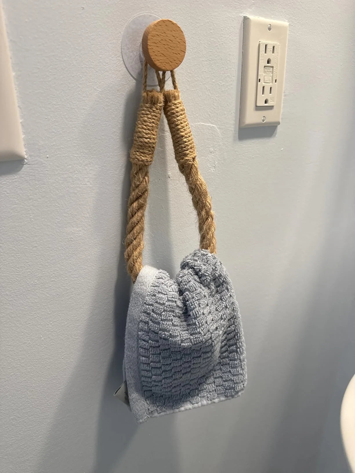 Retro Wall-Mounted Rope Towel Holder
